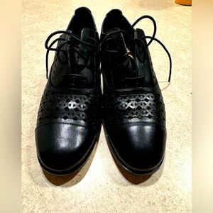 Michael Kors Sunny Lace Up Black Oxfords